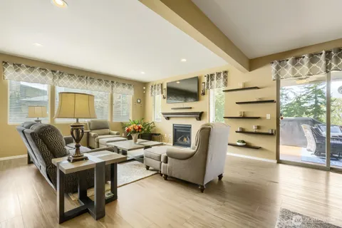 $925,950 | 10701 Southeast 188th Street, Renton, WA 98055
