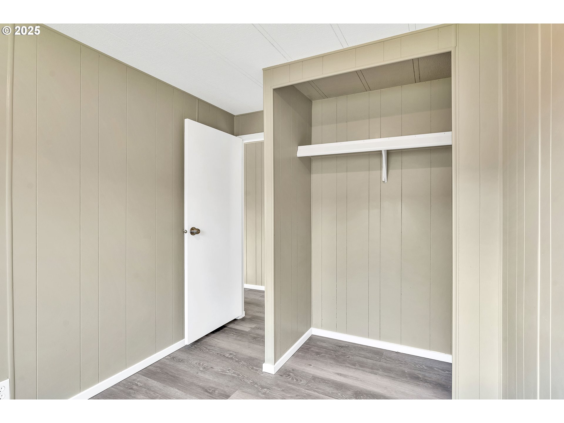 10701 Southeast Highway 212, Unit J3 Clackamas, OR 97015 - Photo 17 of 42 a view of an empty room