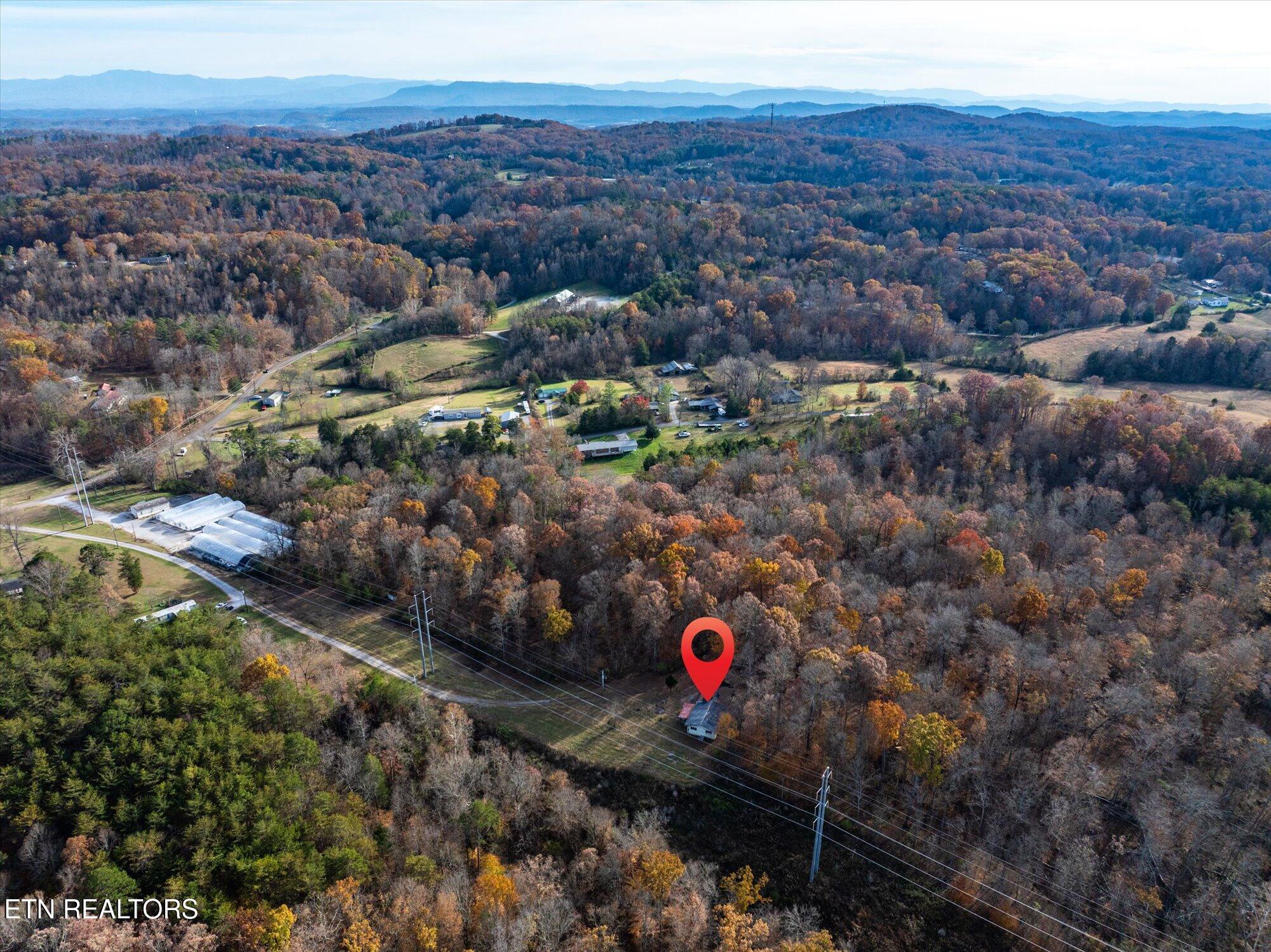 513 McCubbins Road Knoxville, TN 37924 - Photo 4 of 10 14-513-McCubbins-Rd-Knoxville-TN-14