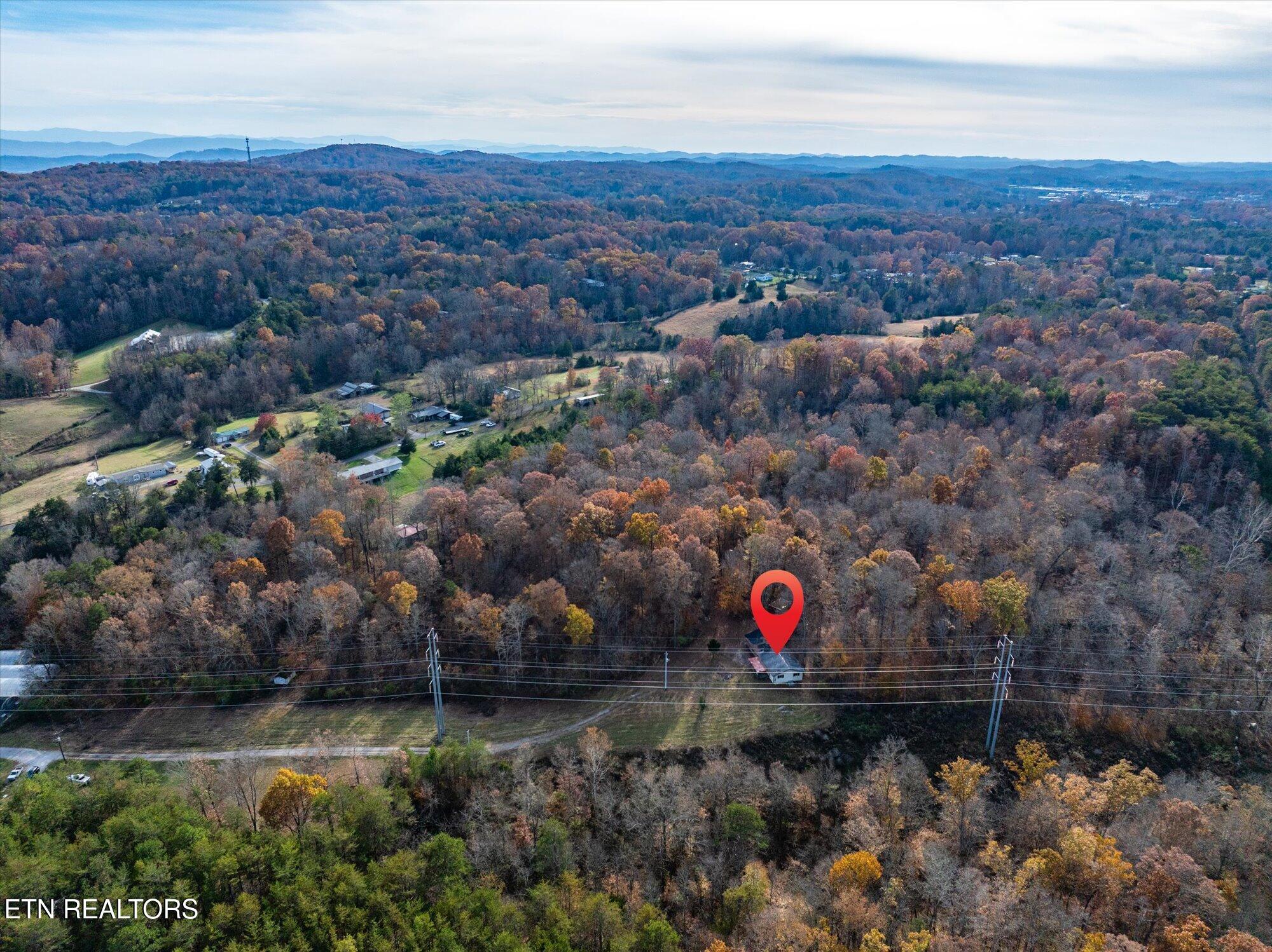 513 McCubbins Road Knoxville, TN 37924 - Photo 5 of 10 13-513-McCubbins-Rd-Knoxville-TN-13