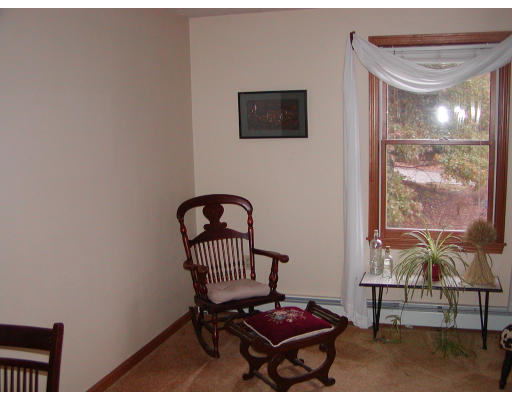 11 Quail Run Road Bellingham, MA 02019 - Photo 18 of 22 a living room with furniture