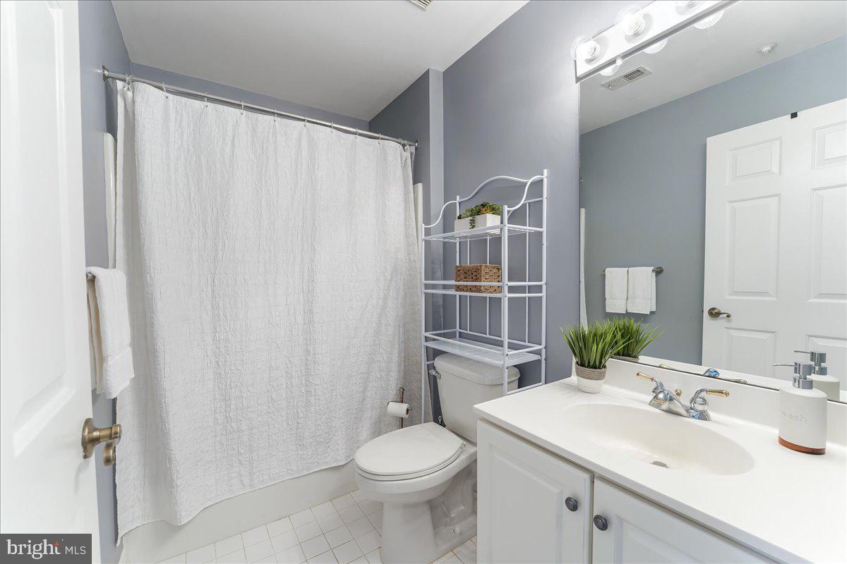 1306 Nicklaus Drive, Unit 134 Springfield, PA 19064 - Photo 13 of 22 Hall Bathroom