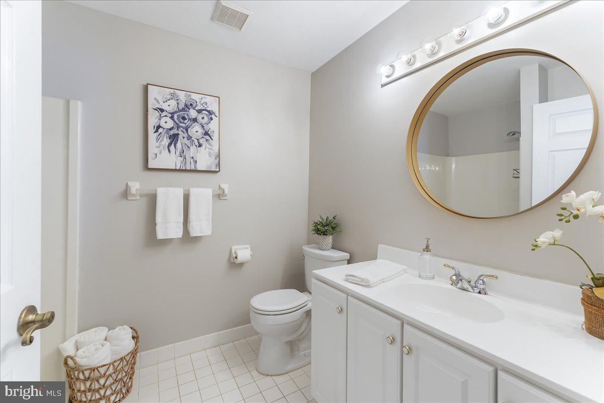 1306 Nicklaus Drive, Unit 134 Springfield, PA 19064 - Photo 18 of 22 Primary Bathroom