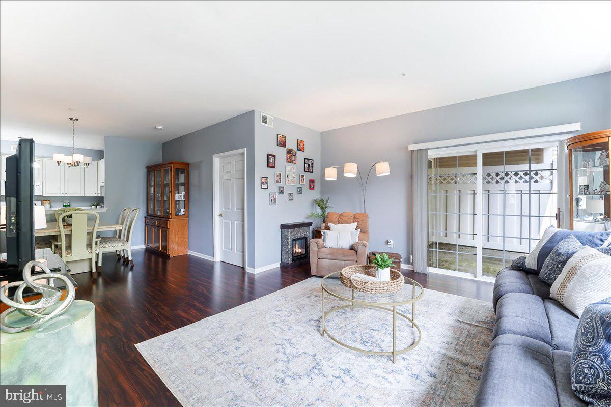 1306 Nicklaus Drive, Unit 134 Springfield, PA 19064 - Photo 2 of 22 Living Room