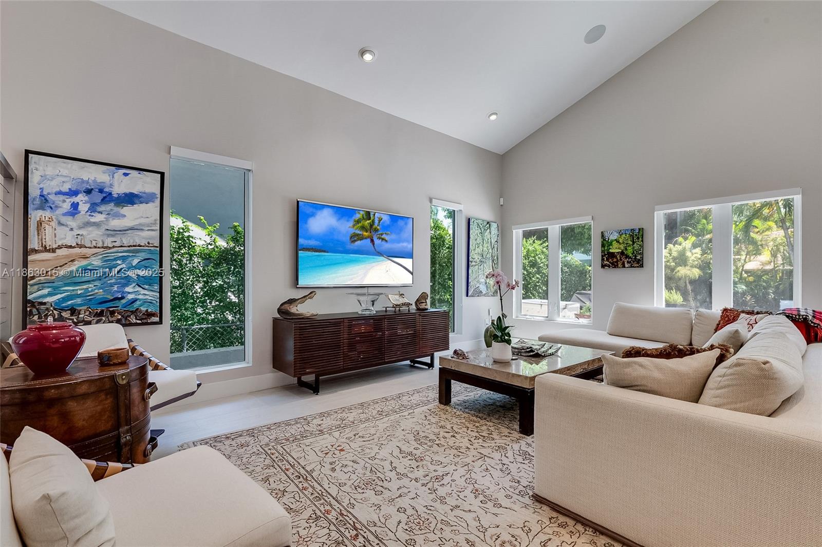 7255 Southwest 55th Avenue Miami, FL 33143 - Photo 12 of 40