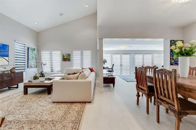 $3,195,000 | 7255 Southwest 55th Avenue, Miami, FL 33143