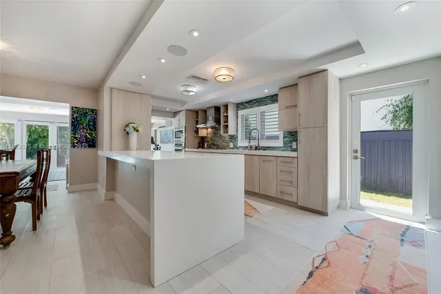 $3,195,000 | 7255 Southwest 55th Avenue, Miami, FL 33143