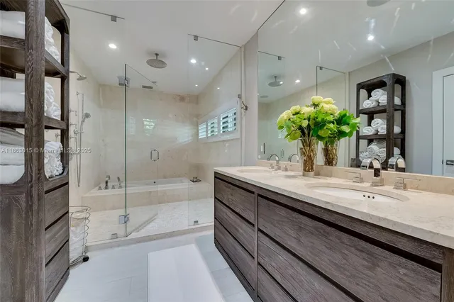 $3,195,000 | 7255 Southwest 55th Avenue, Miami, FL 33143