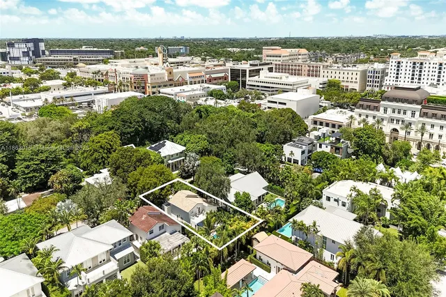 $3,195,000 | 7255 Southwest 55th Avenue, Miami, FL 33143