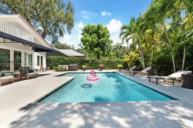 $3,195,000 | 7255 Southwest 55th Avenue, Miami, FL 33143