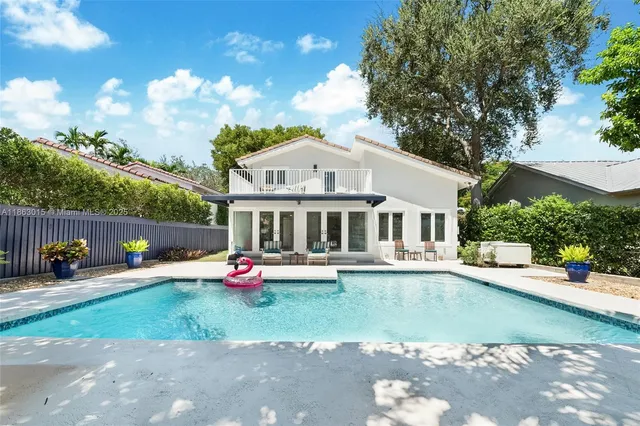 $3,195,000 | 7255 Southwest 55th Avenue, Miami, FL 33143