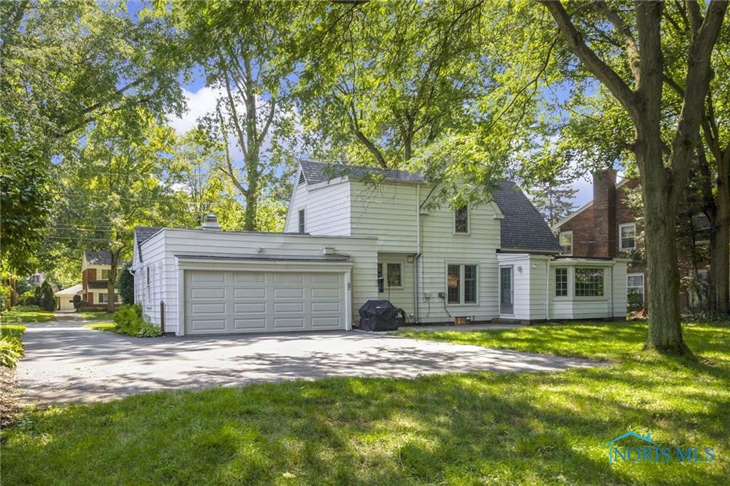 3880 Indian Road Toledo, OH 43606 - Photo 4 of 45 Gallery Image 4