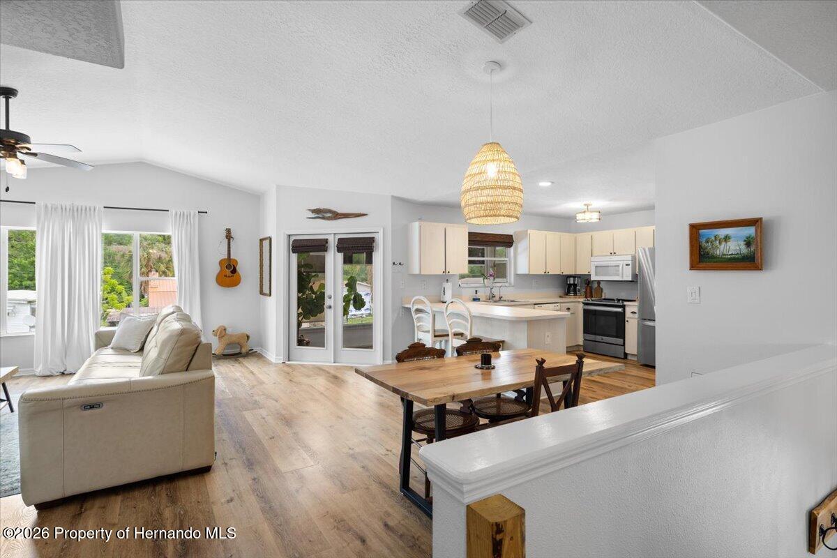 7264 Aberdeen Court Weeki Wachee, FL 34607 - Photo 11 of 56