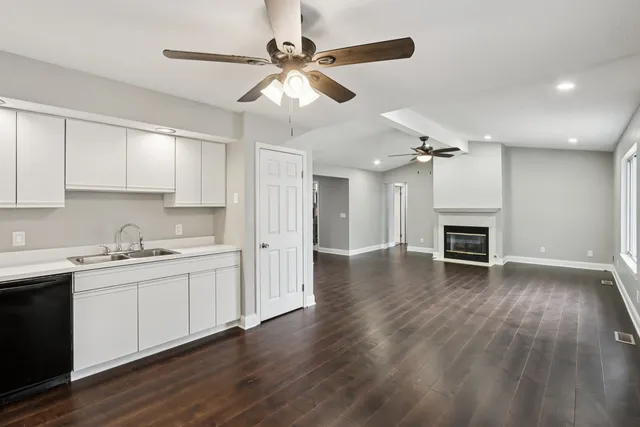 $267,900 | 3103 Timberline Drive, Champaign, IL 61822