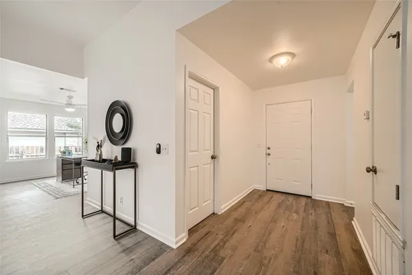 $2,100 | 905 Jasmine Trail, Georgetown, TX 78626