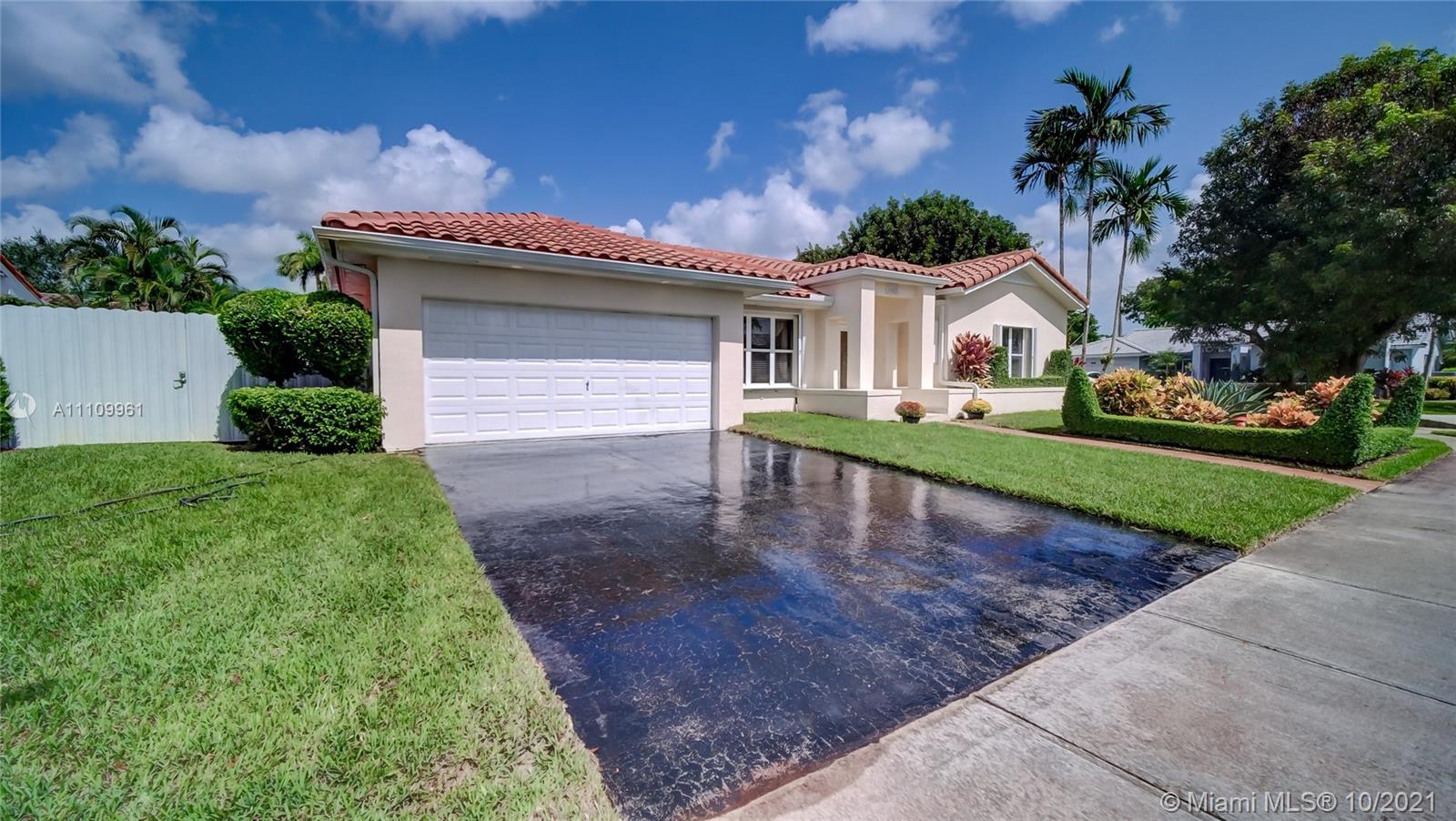 8453 Southwest 83rd Street Miami, FL 33143 - Photo 2 of 26 Gallery Image 2