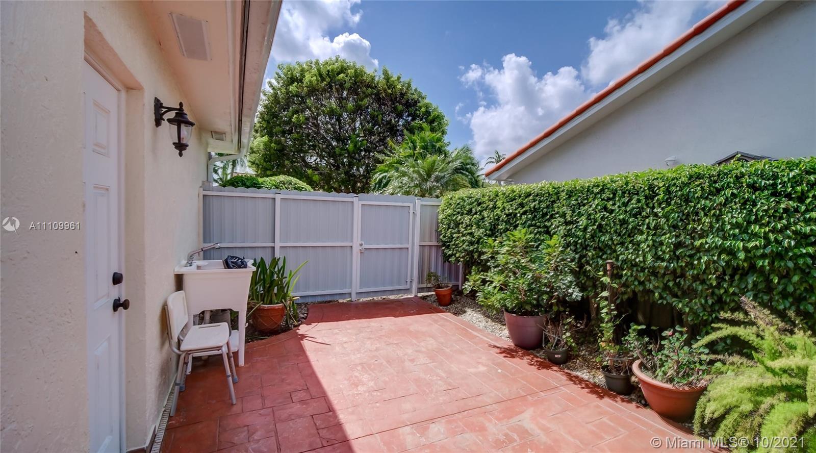 8453 Southwest 83rd Street Miami, FL 33143 - Photo 21 of 26 Gallery Image 21