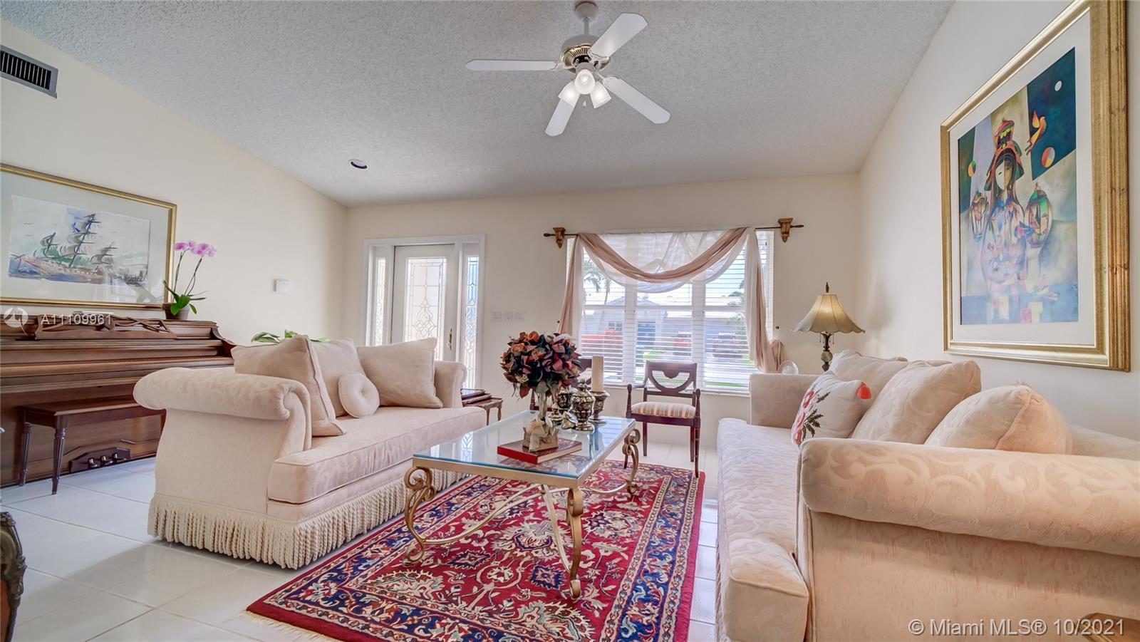 8453 Southwest 83rd Street Miami, FL 33143 - Photo 4 of 26 Gallery Image 4
