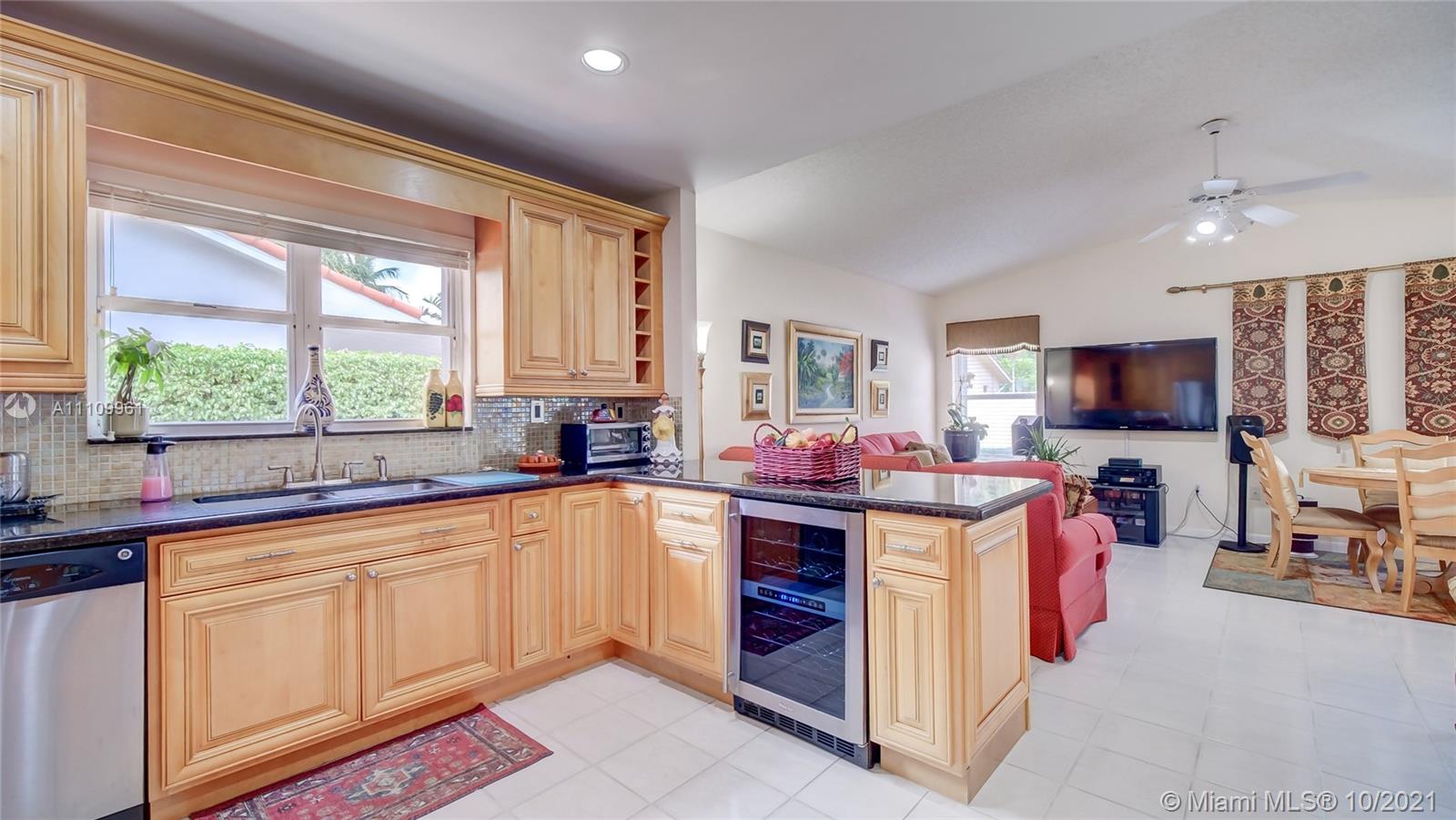 8453 Southwest 83rd Street Miami, FL 33143 - Photo 10 of 26 Gallery Image 10