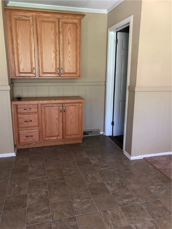 127 Canterbury Road Pendleton, SC 29670 - Photo 12 of 46 Built-In Cabinetry in Breakfast Area