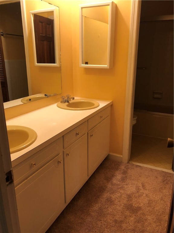 127 Canterbury Road Pendleton, SC 29670 - Photo 31 of 46 Hall Bath features Double Sinks