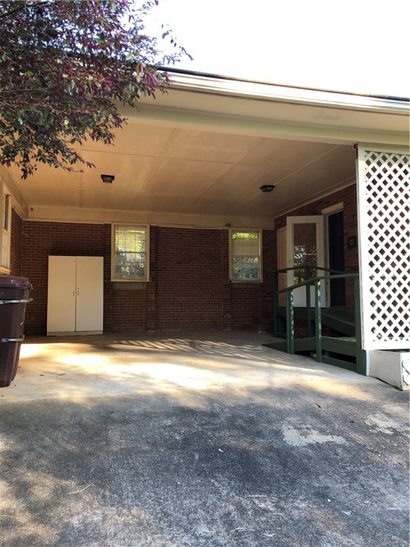 127 Canterbury Road Pendleton, SC 29670 - Photo 5 of 46 Carport is Handicap Accessible