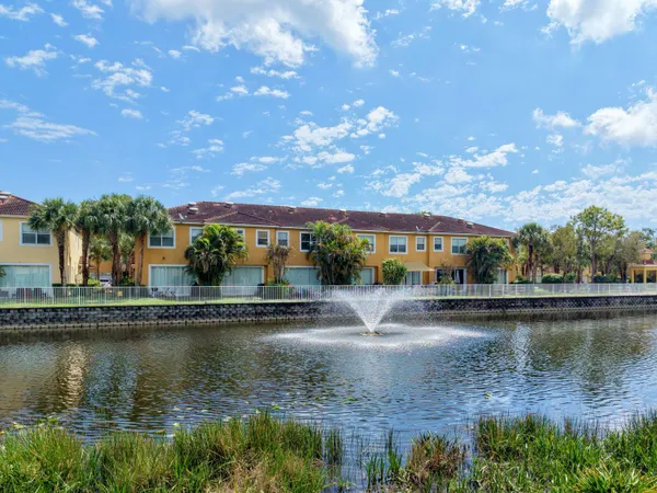 $2,500 | 978 Pipers Cay Drive, West Palm Beach, FL 33415