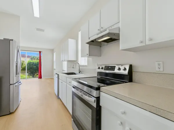 $2,500 | 978 Pipers Cay Drive, West Palm Beach, FL 33415