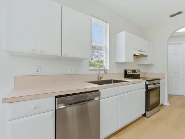 $2,500 | 978 Pipers Cay Drive, West Palm Beach, FL 33415