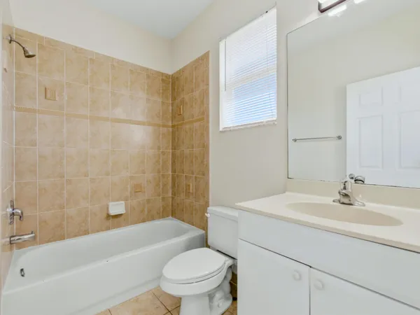 $2,500 | 978 Pipers Cay Drive, West Palm Beach, FL 33415