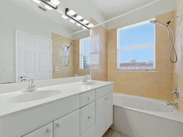 $2,500 | 978 Pipers Cay Drive, West Palm Beach, FL 33415