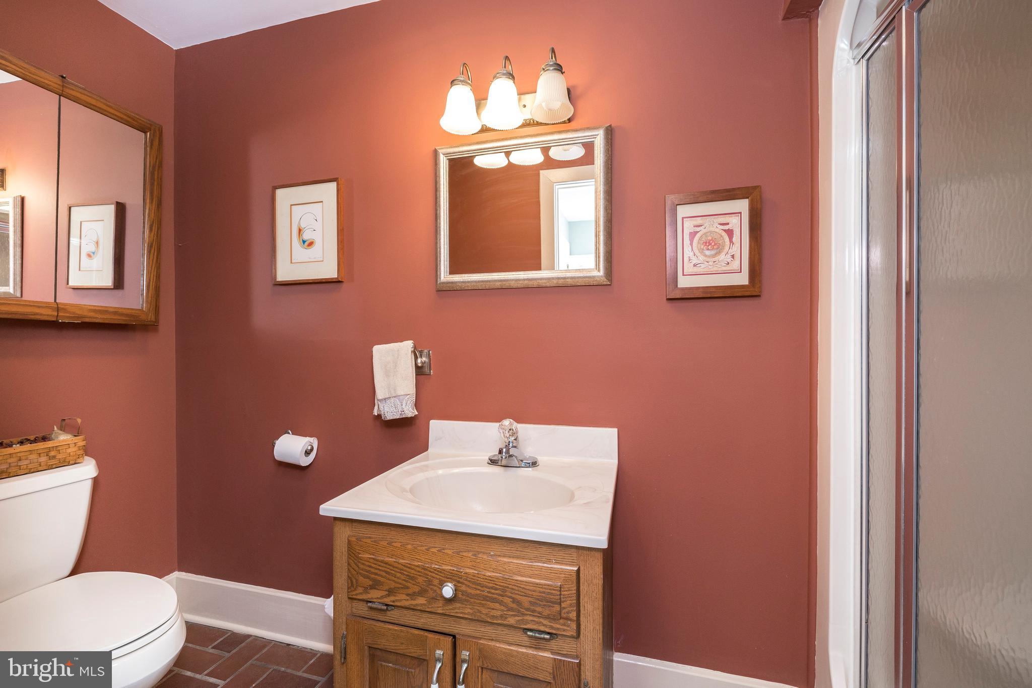 623 Ridge Road Spring City, PA 19475 - Photo 22 of 49 1st Floor Full Bath