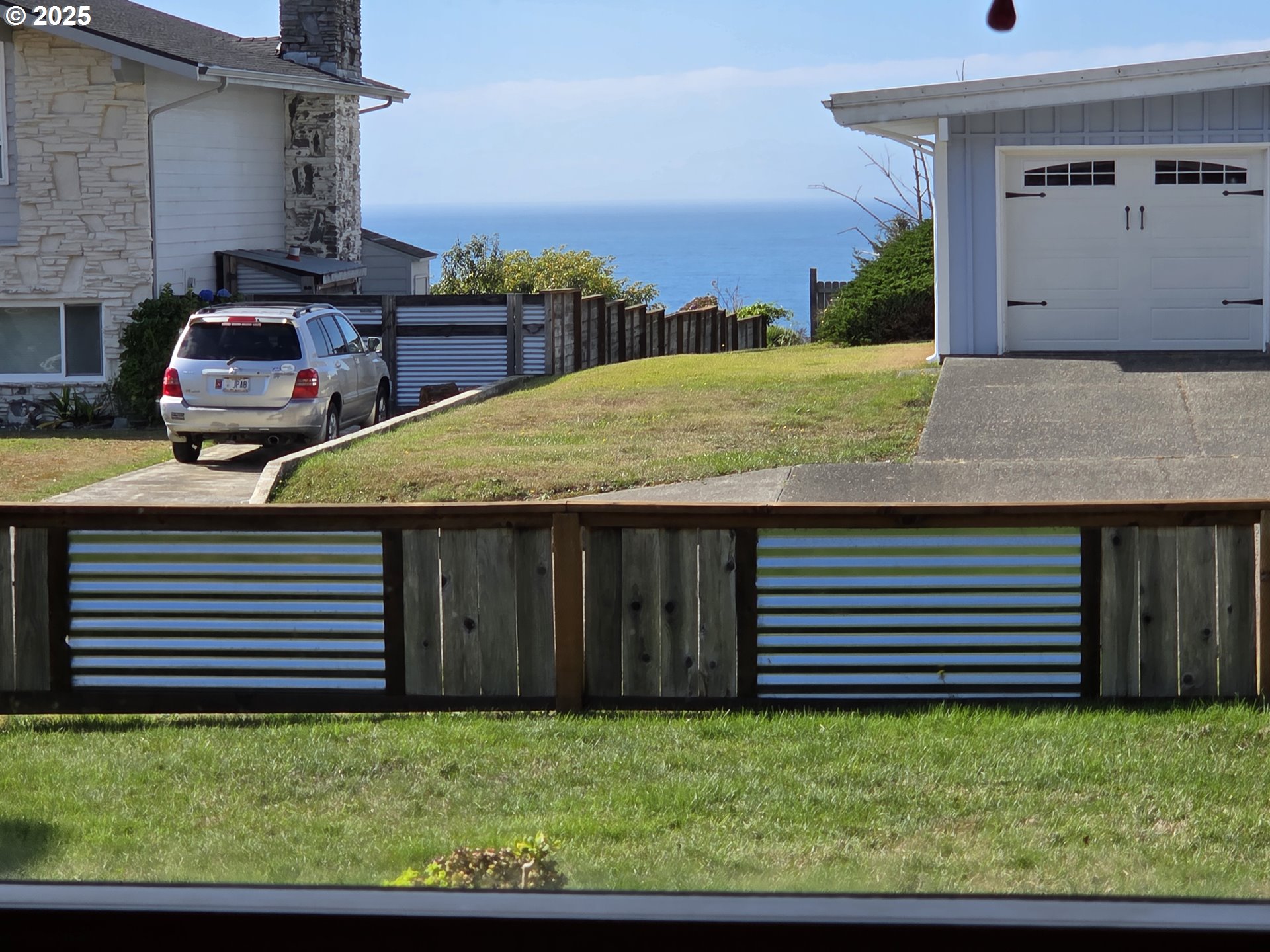 814 Paradise Lane Brookings, OR 97415 - Photo 32 of 47 View