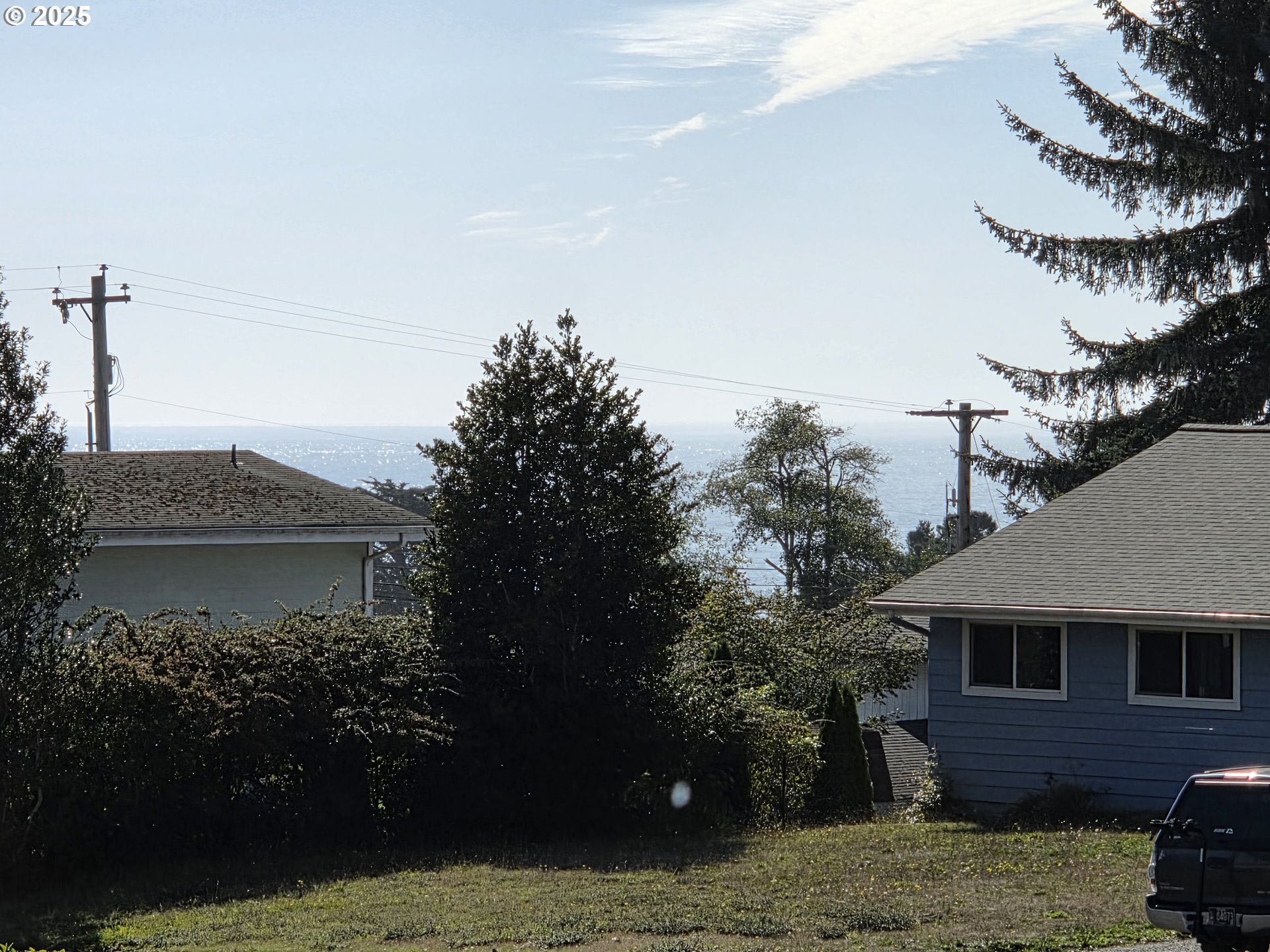 814 Paradise Lane Brookings, OR 97415 - Photo 45 of 47 Bedroom