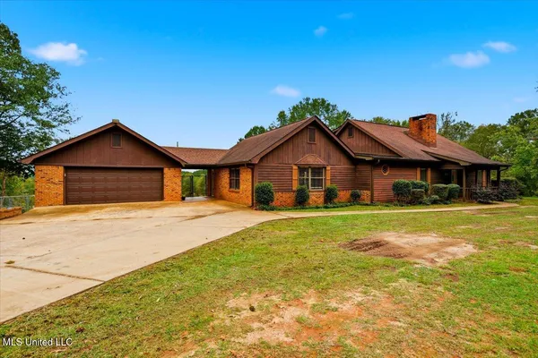 $337,400 | 9472 Highway 13, Morton, MS 39117