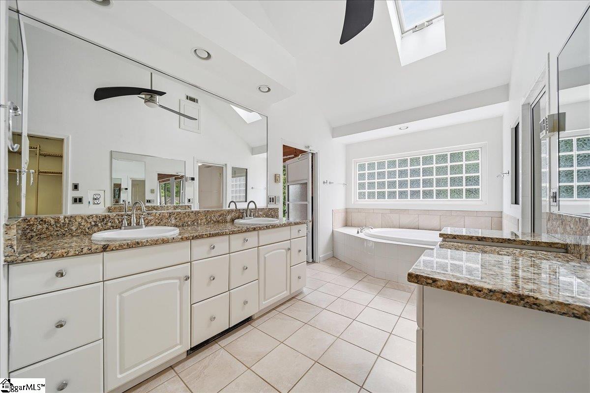 102 Greenleaf Lane Easley, SC 29642 - Photo 23 of 49