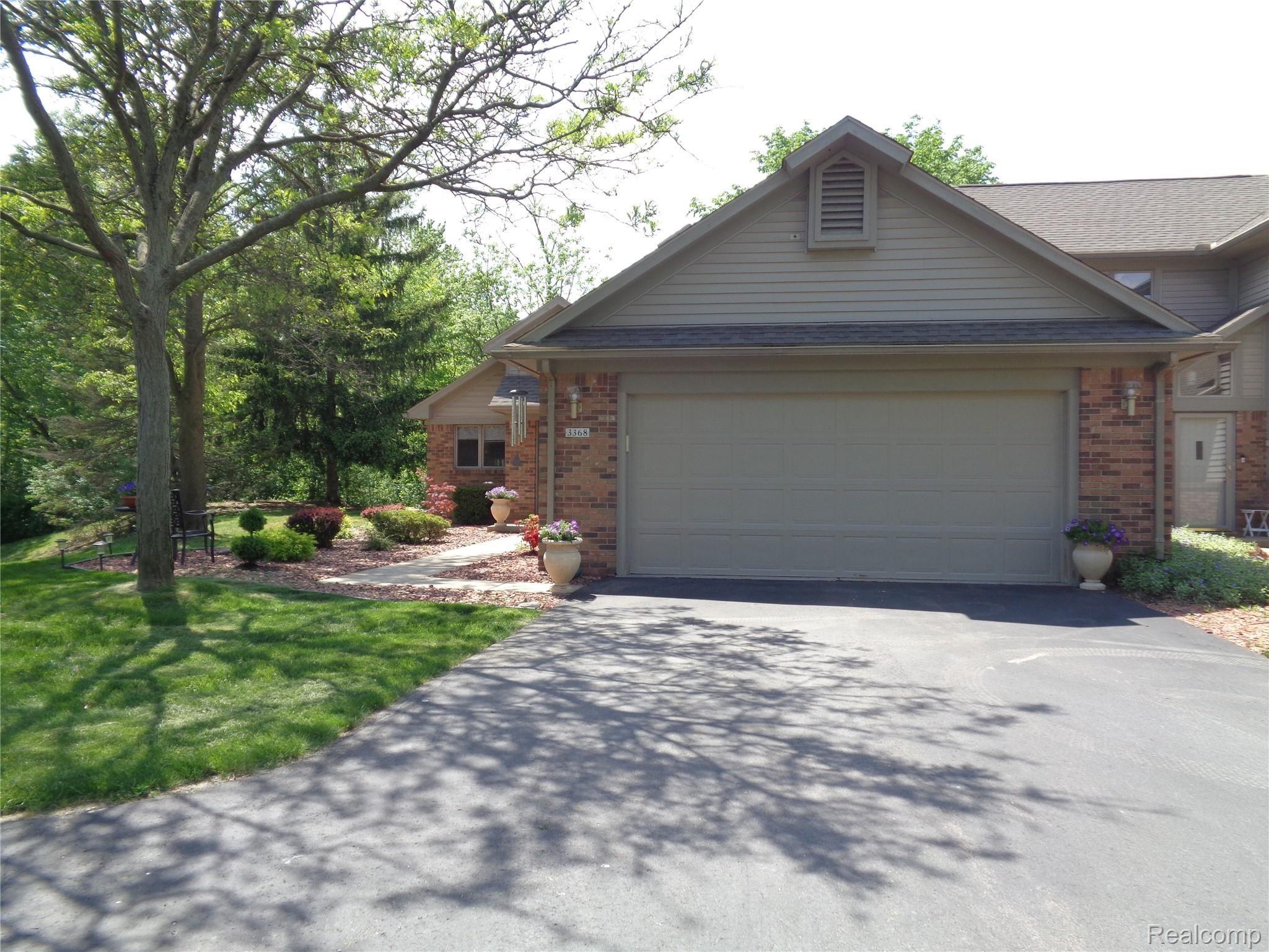 3368 Rivers Edge Drive Wayne, MI 48184 - Photo 61 of 64 DSC02677.JPG