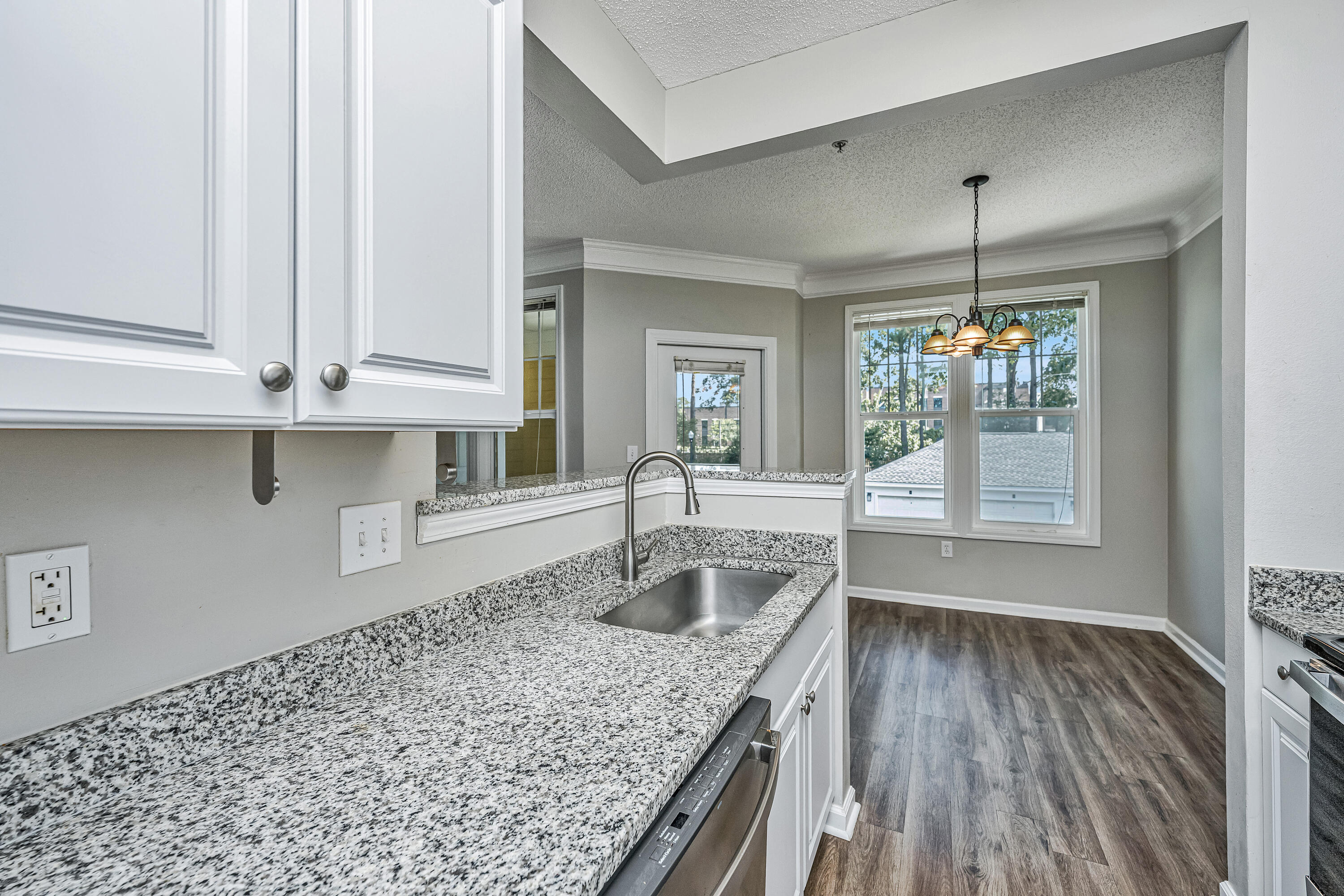2128 Chatelain Way Mount Pleasant, SC 29464 - Photo 17 of 72 2128ChatelainWay017