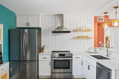 $250,000 | 8605 Putnam Drive, Unit 202, Austin, TX 78757