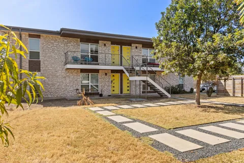$250,000 | 8605 Putnam Drive, Unit 202, Austin, TX 78757