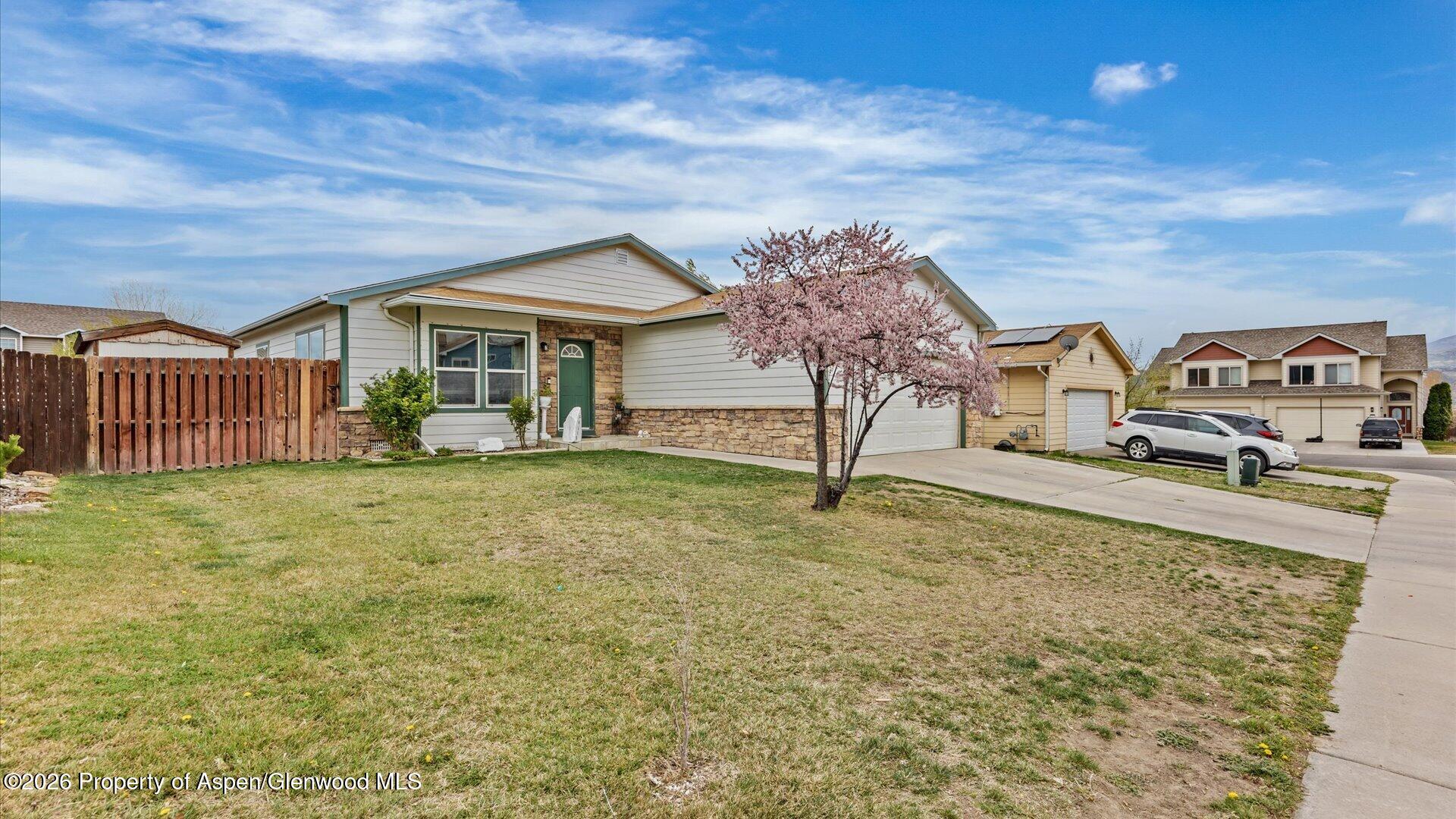 2606 Shawnee Court Rifle, CO 81650 - Photo 2 of 27 02-2606 Shawnee Ct-2
