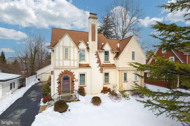 $725,000 | 241 West Anderson Avenue, Phoenixville, PA 19460