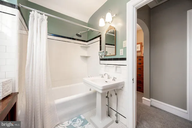 $725,000 | 241 West Anderson Avenue, Phoenixville, PA 19460