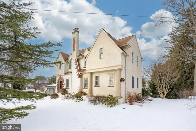 $725,000 | 241 West Anderson Avenue, Phoenixville, PA 19460