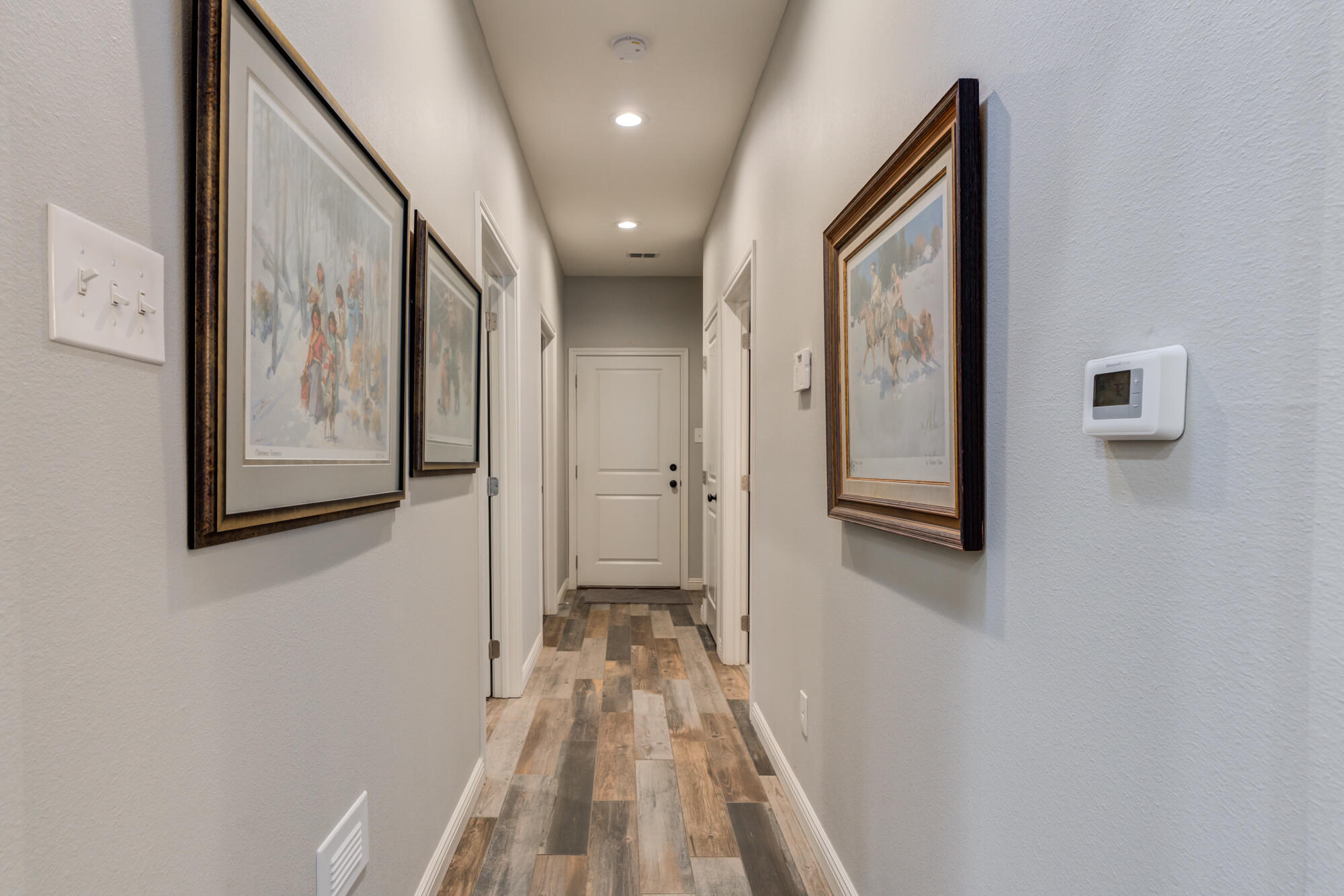 3824 59th Street Lubbock, TX 79413 - Photo 37 of 45 3824-59th-St_Lubbock-TX_24_Hallway