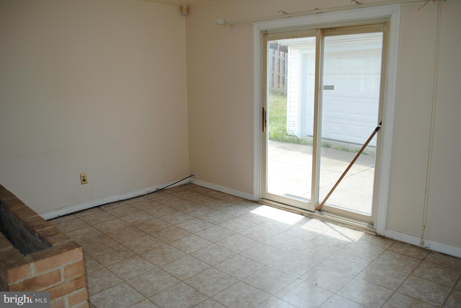 1941 Winder Road Baltimore, MD 21244 - Photo 13 of 22 a view of an empty room and window