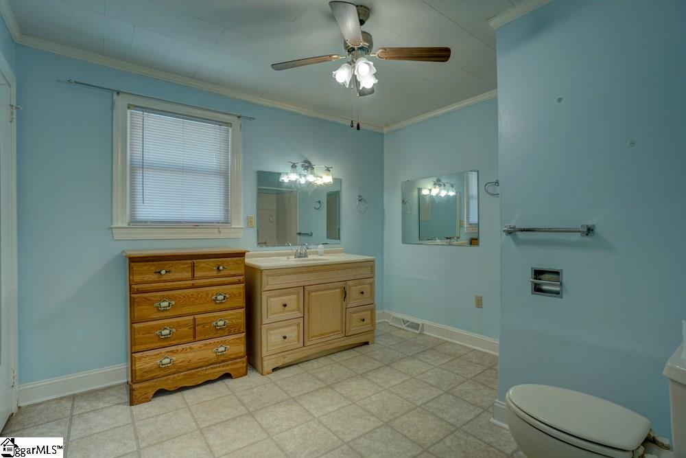 320 Allen Bridge Road Woodruff, SC 29388 - Photo 12 of 26