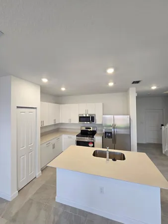 $2,750 | 170 Southeast 10th Court, Florida City, FL 33034