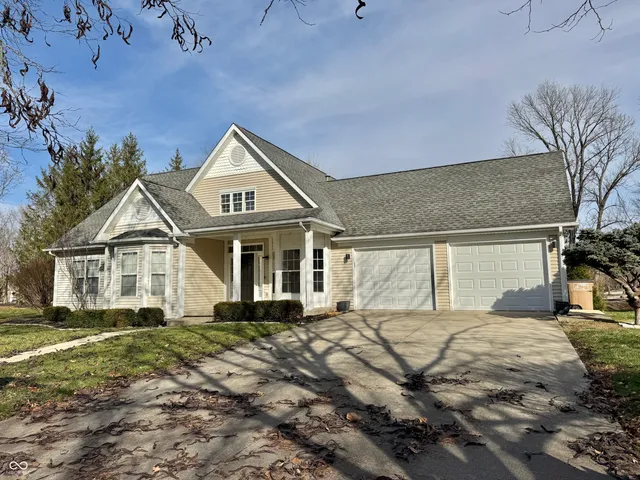 $379,000 | 1230 Boxwood Court, Columbus, IN 47201