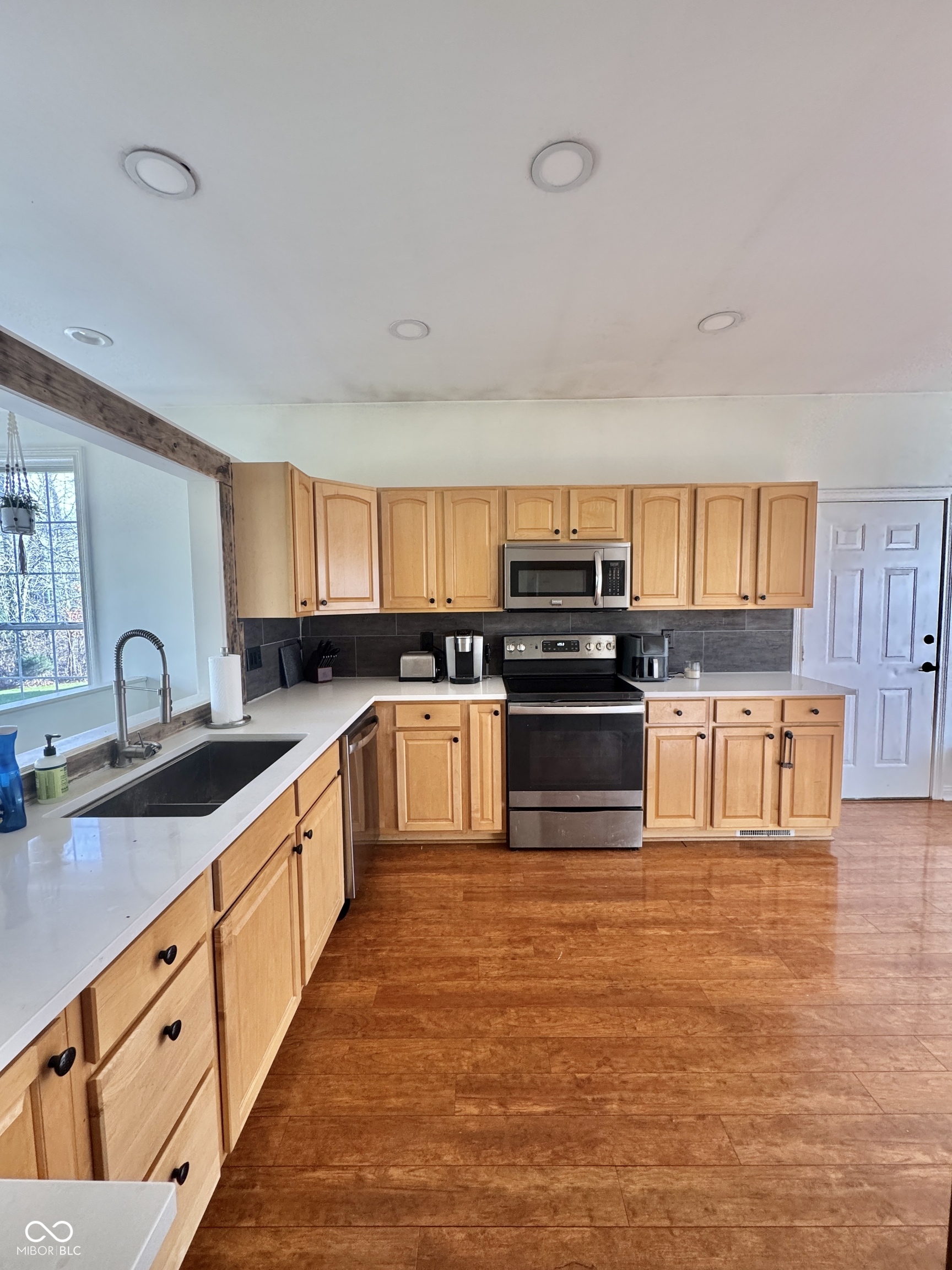 1230 Boxwood Court Columbus, IN 47201 - Photo 12 of 18